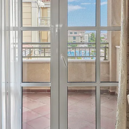 2bd Flat With Balcony In Flores Garden Complex By Flat Mаnаger דירה *